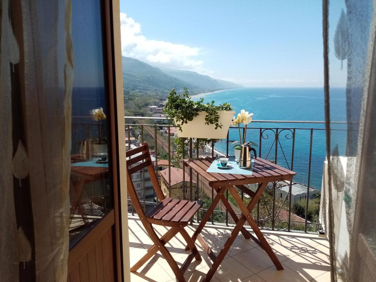 Un Oblo Sul Mare Apartment San Lucido Ruang foto