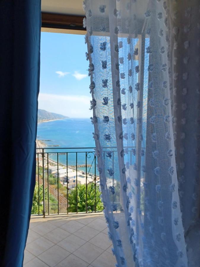 Un Oblo Sul Mare Apartment San Lucido Bagian luar foto