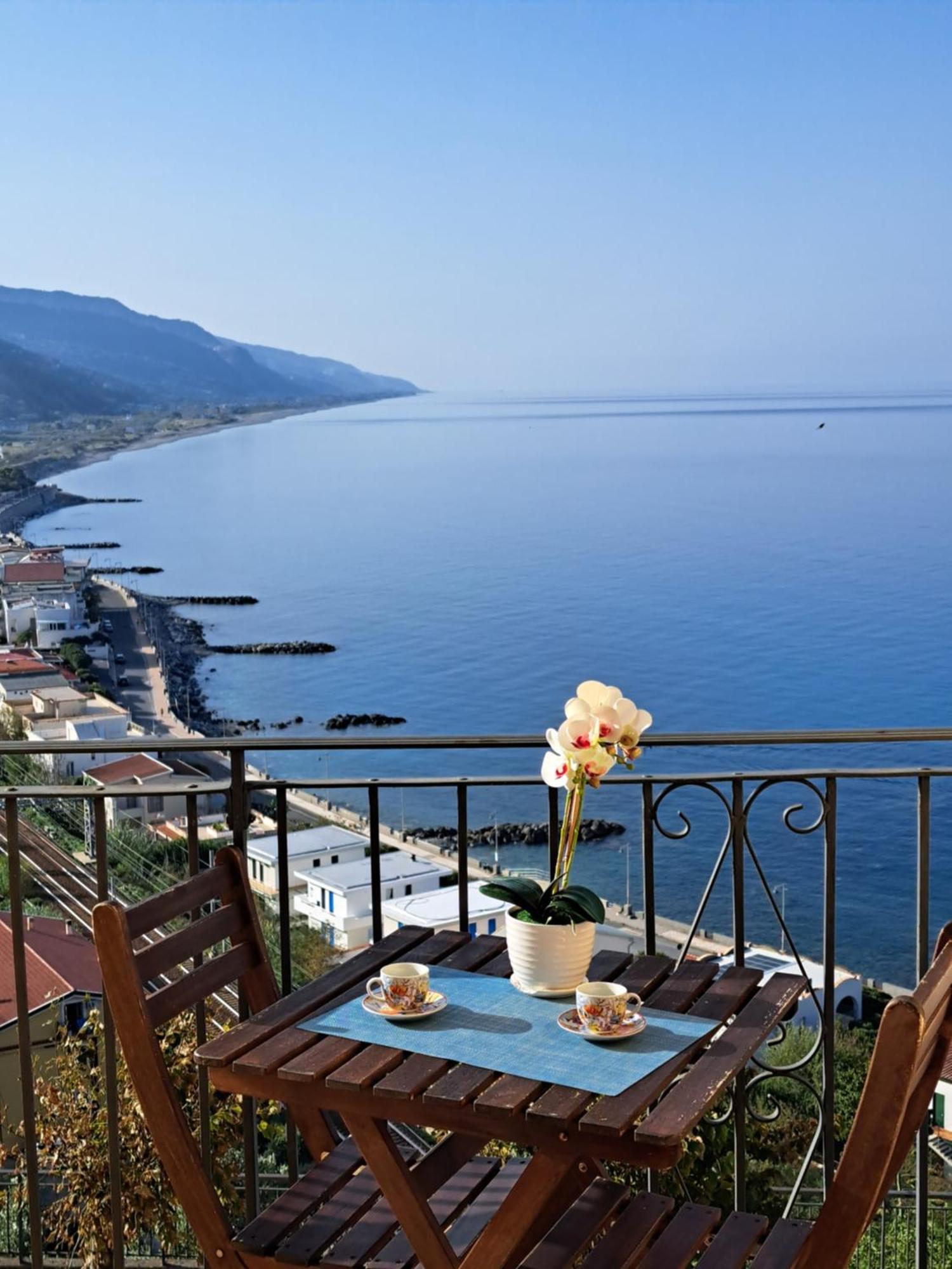 Un Oblo Sul Mare Apartment San Lucido Bagian luar foto