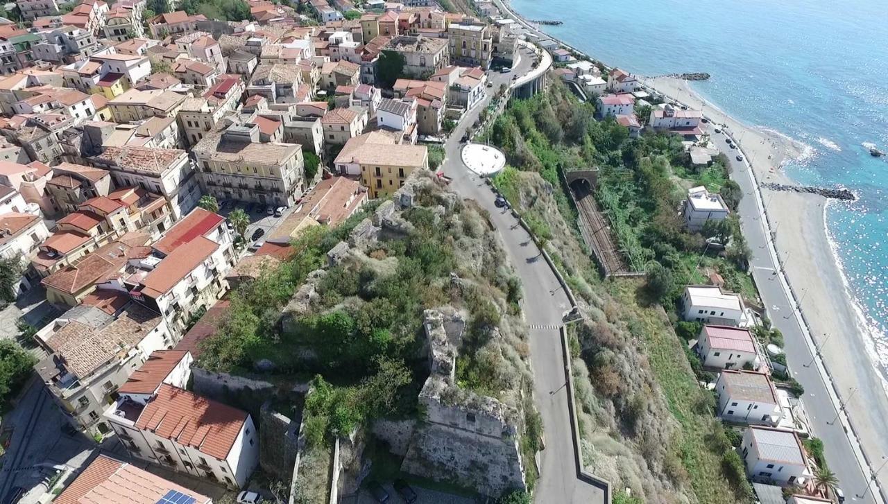 Un Oblo Sul Mare Apartment San Lucido Bagian luar foto